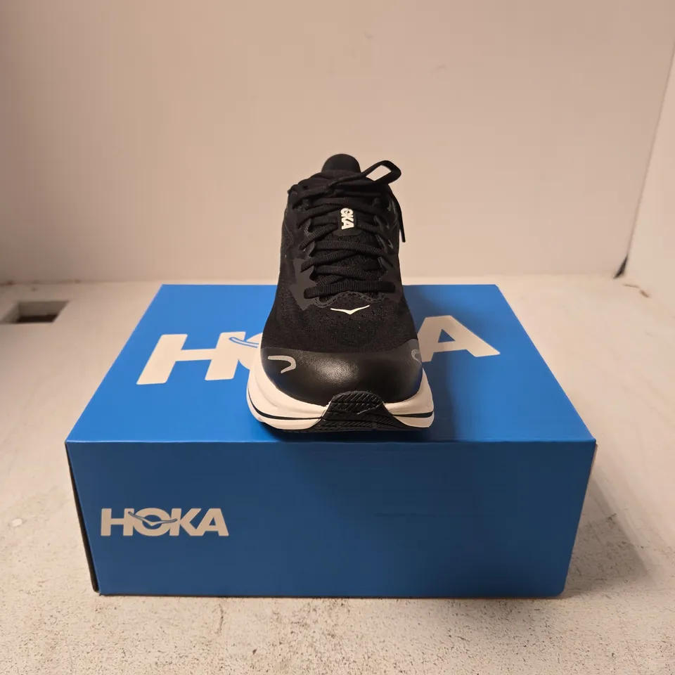 HOKA CLIFTON 10 BIG KIDS RUNNING SHOES – UK 4.5
