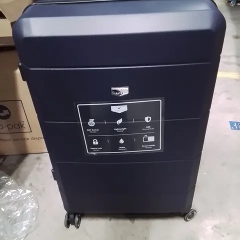 LUGG TRAVEL SUITCASE