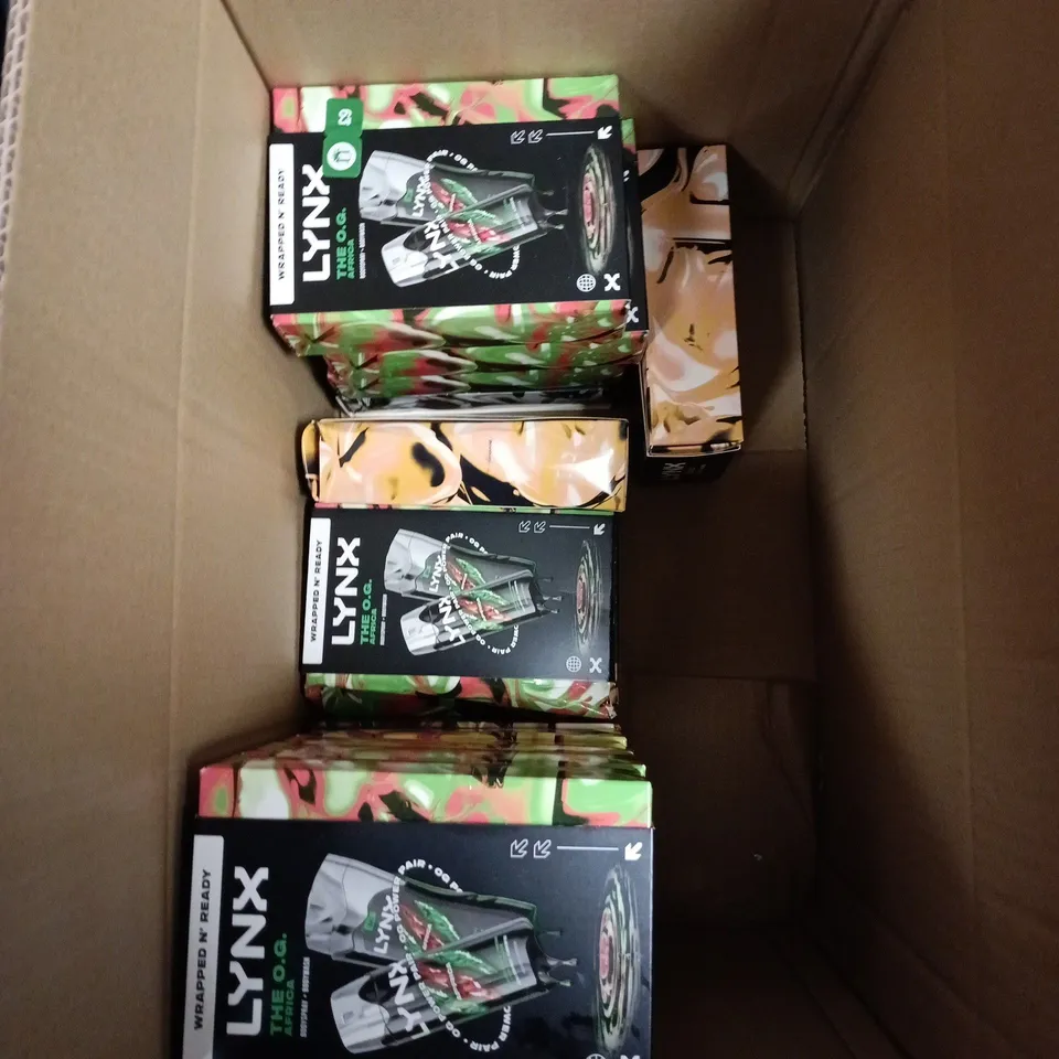 BOX OF APPROXIMATELY 15 LYNX WRAPPED N' READY DEODORANT AND BODY WASH GIFT SETS - ASSORTED FRAGRANCES