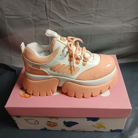 KOI FRUITTI TUTTI PEACH & ORANGE PLATFORM SNEAKERS SIZE 7