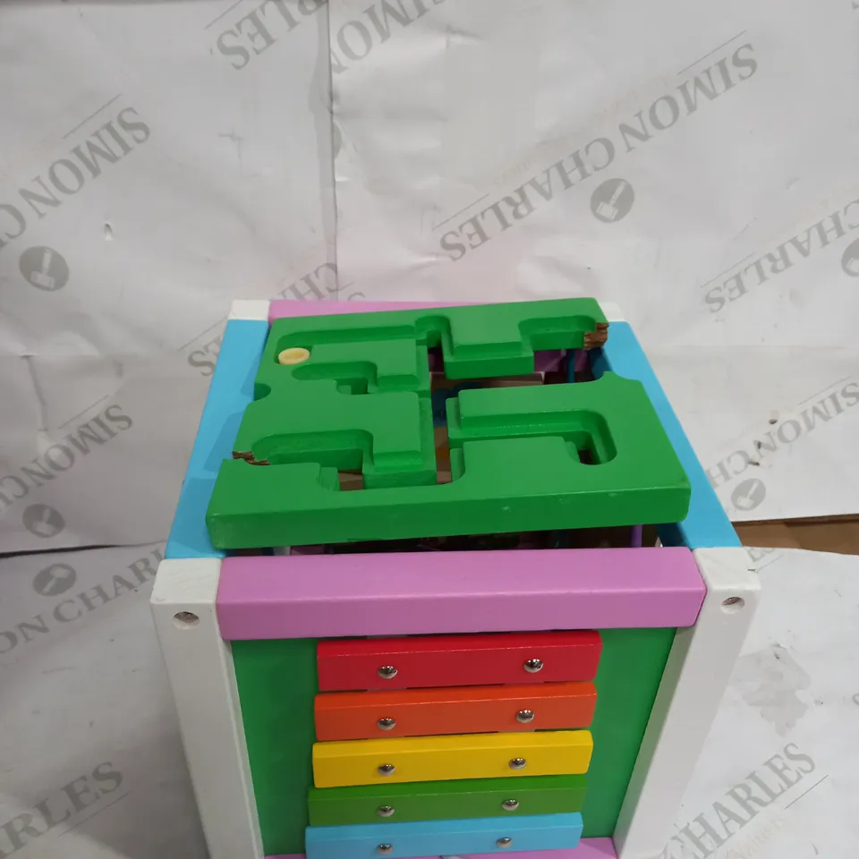 IN THE NIGHT GARDEN ITNG ACTIVITY CUBE RRP £35.99