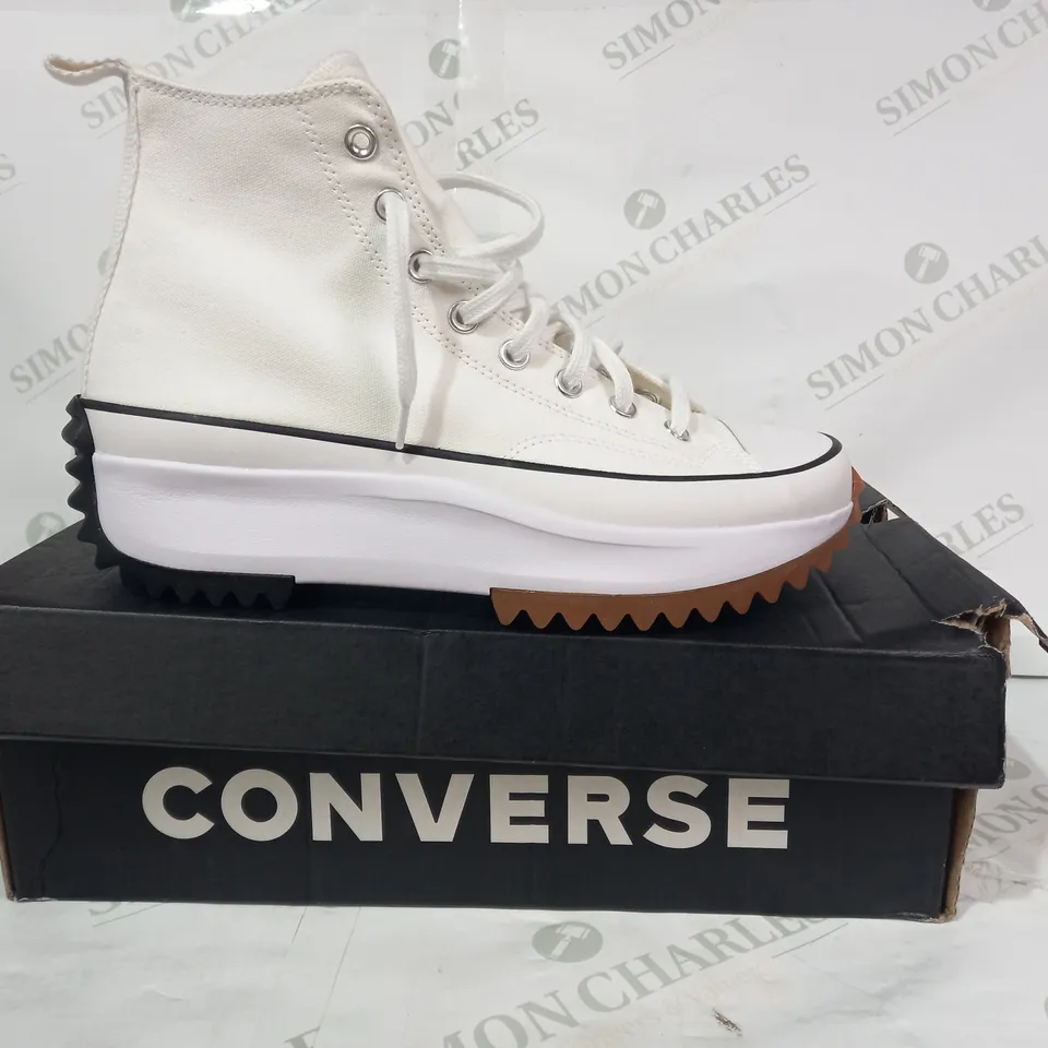 BOXED PAIR OF CONVERSE ALL STAR RUN STAR HIKE SHOES IN WHITE UK SIZE 8