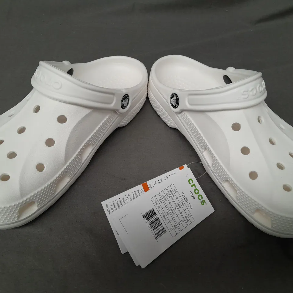 PAIR OF CROCS BAYA CLOGS IN WHITE UK SIZE M5/W6