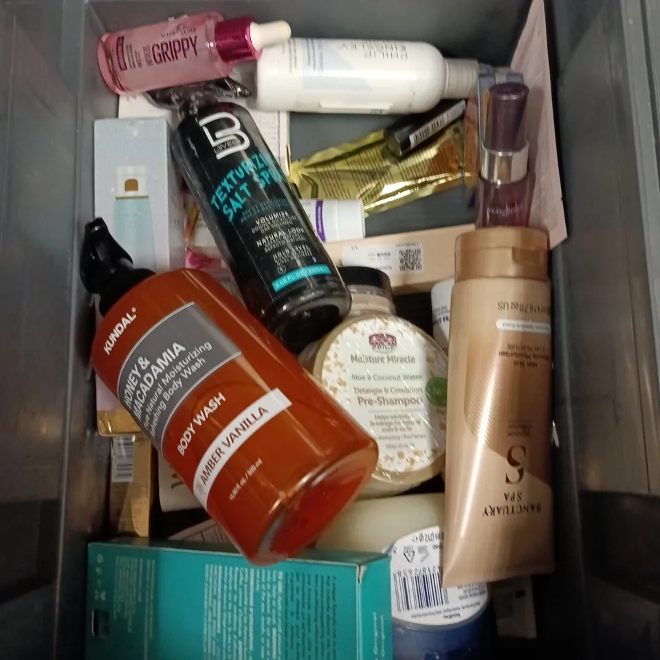 APPROXIMATEY 20 ASSORTED HEALTH AND BEAUTY PRODUCTS TO INCLUDE - SOAP & GLORY FOOT CREAM - VOSENE FOR KIDS 3 IN 1 SHAMPOO AND SENSODYNE GENTLE WHITENING TOOTHPASTE