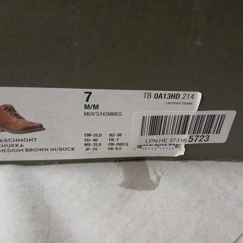 TIMBERLAND LARCHMONT CHUKKA BOOTS – MEDIUM BROWN NUBUCK, MEN'S UK 6.5 (US 7, EU 40)