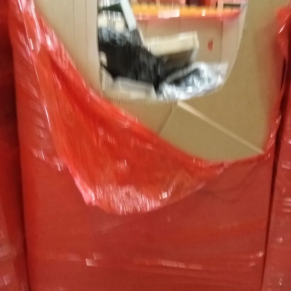 PALLET OF ASSORTED HOUSEHOLD GOODS AND PRODUCTS TO INCLUDE; LAUNDRY BASKET,CAR SEAT,BAG