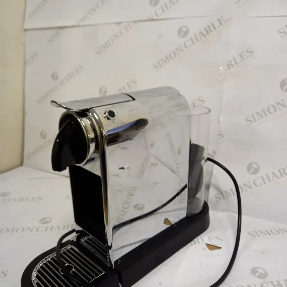 MAGIMIX NESPRESSO COFFEE MACHINE IN SLIVER