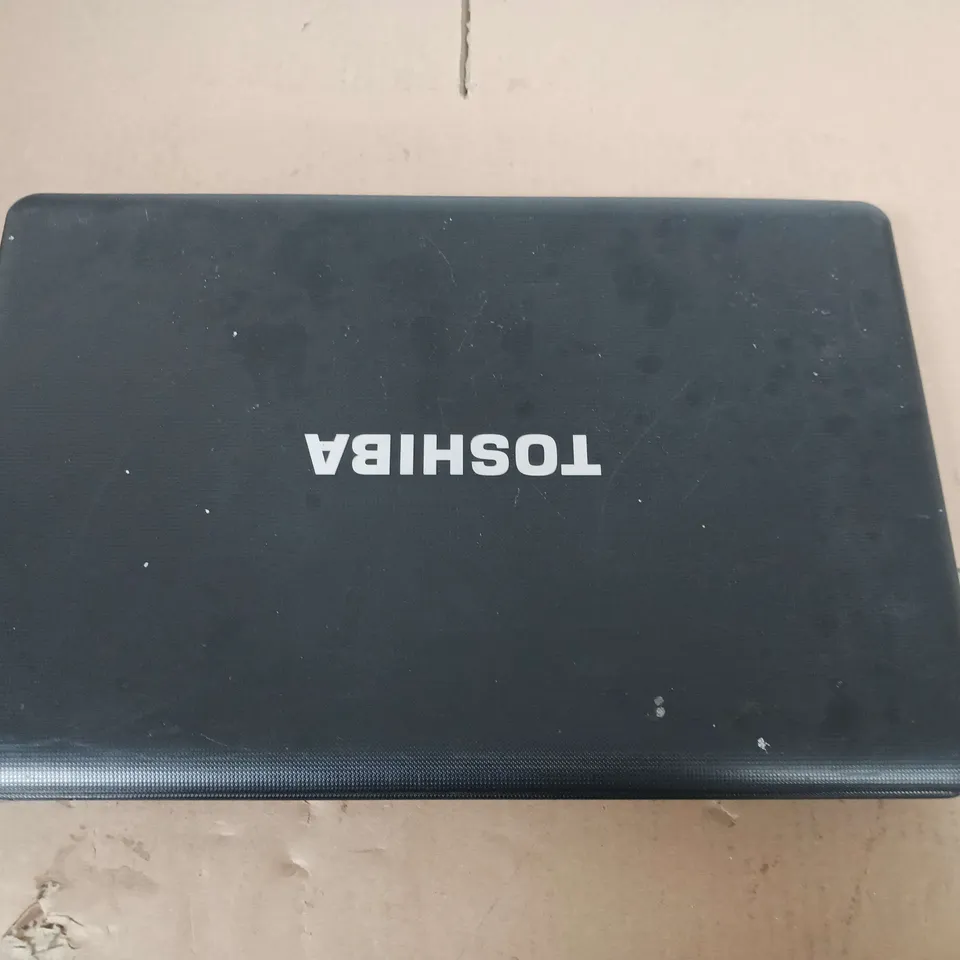 TOSHIBA SATELLITE C660D 15 INCH E-300 APU
