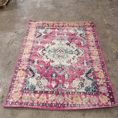 QUALITY DESIGNER AREA RUG - APPROXIMATELY 160X220CM