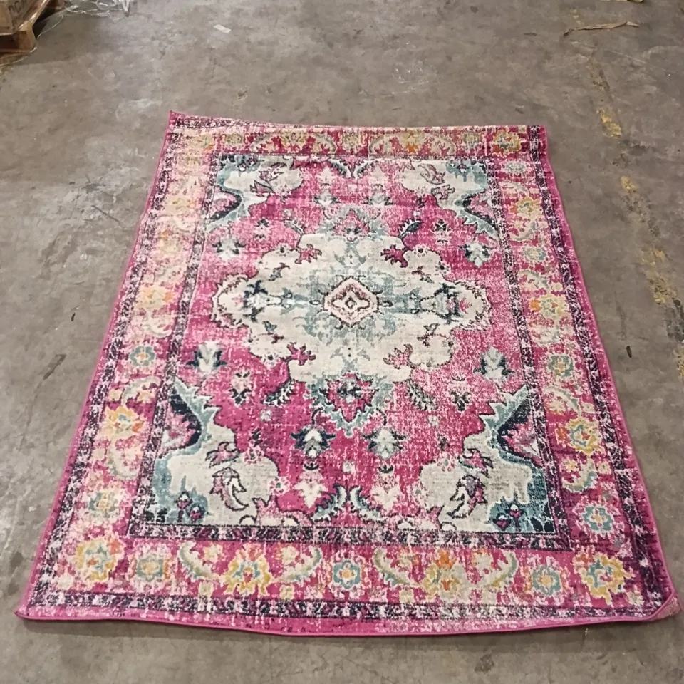 QUALITY DESIGNER AREA RUG - APPROXIMATELY 160X220CM