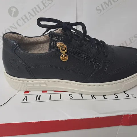 BOXED PAIR OF RIEKER CHUNKY SOLE ZIP TRAINERS IN BLACK SIZE 6