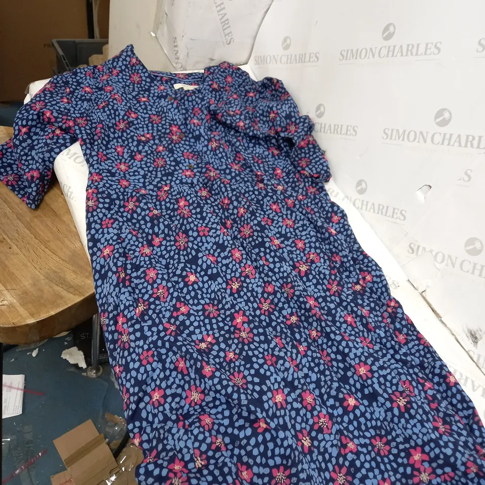 BLUE ROSEBUD DRESS SIZE 12