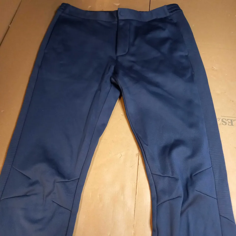 ADIDAS COLD.RDY JOGGERS - SIZE UK MEDIUM