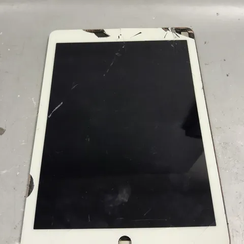 APPLE IPAD PRO 9.7 TABLET - A1674