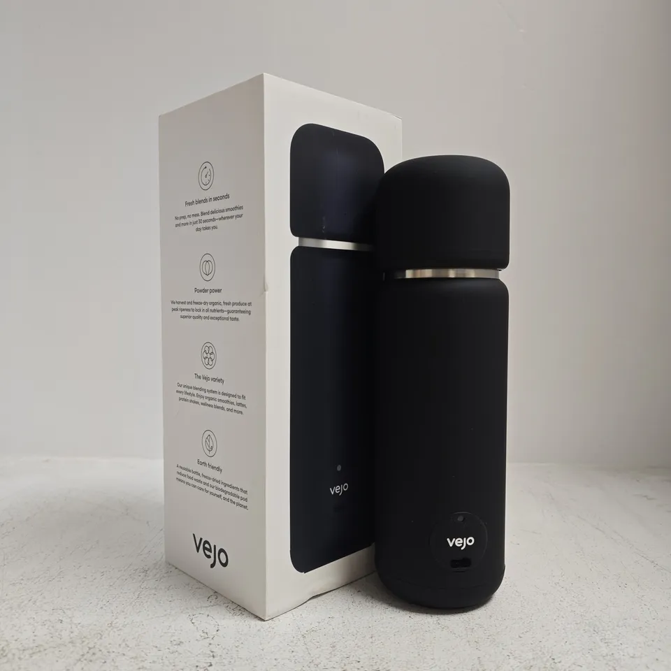 BOXED VEJO BLENDER IN BLACK
