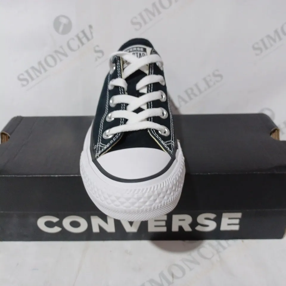 BOXED PAIR OF CONVERSE SHOES IN BLACK/WHITE UK SIZE 3