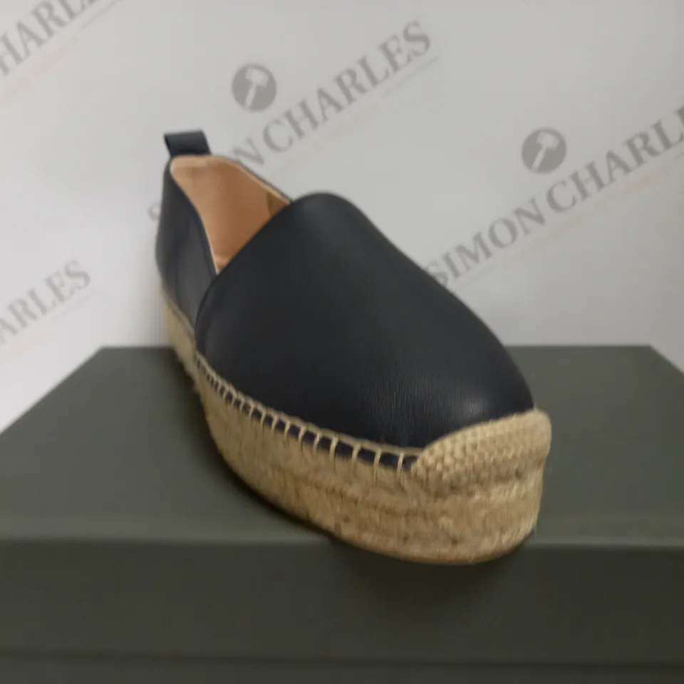 BOXED HOBBS ALICIA ESPADRILLE IN NAVY - SIZE 6