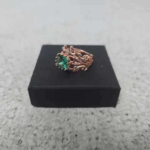 EMERALD-CUT GREEN GEMSTONE RING IN ORNATE ROSE-GOLD SETTING