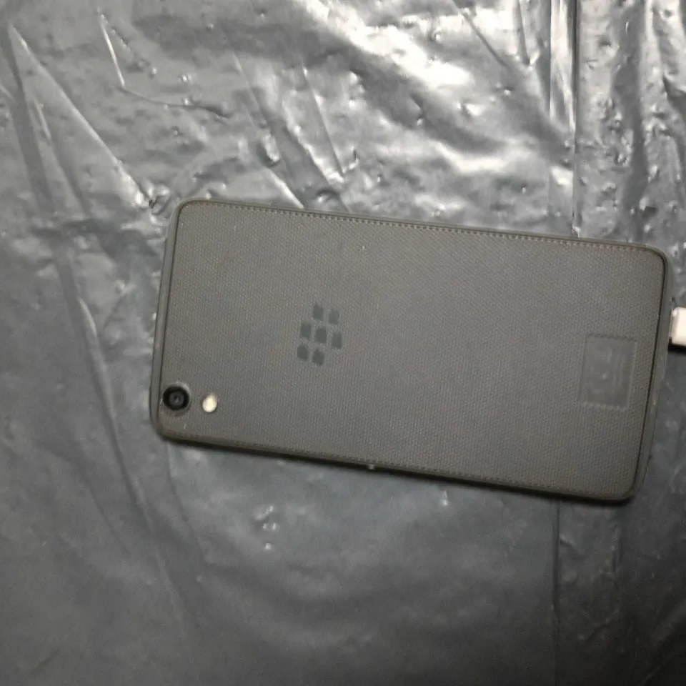 BLACKBERRY SMARTPHONE