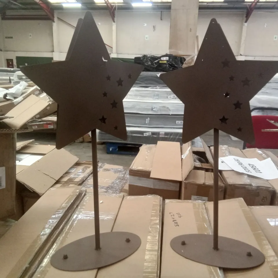 2 BOXES CONTAINING ABELLA XMAS DECORATIVE CANDLE HOLDERS