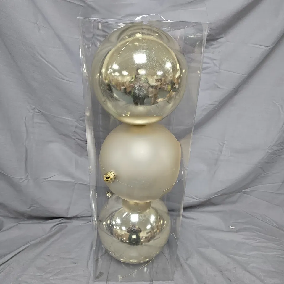 3 JUMBO BAUBLES 20CM IN GOLD