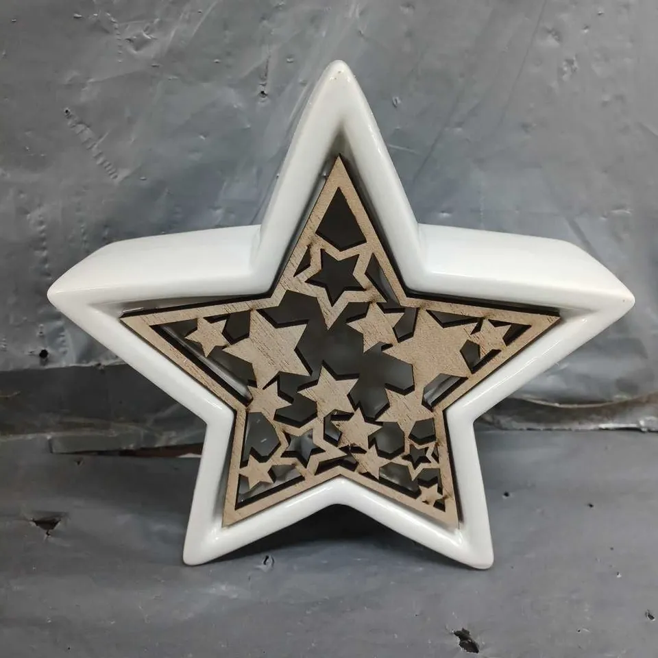 16 CM LIGHT UP CERAMIC STAR CHRISTMAS DECORATION