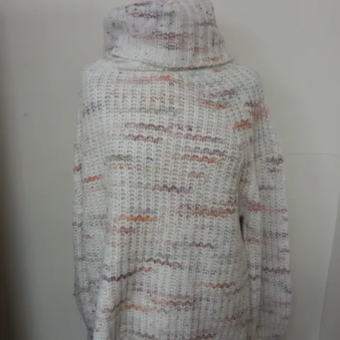 APPROXIMATELY 20 ASSORTED CLOTHING ITEMS IN VARIOUS SIZES AND STYLES