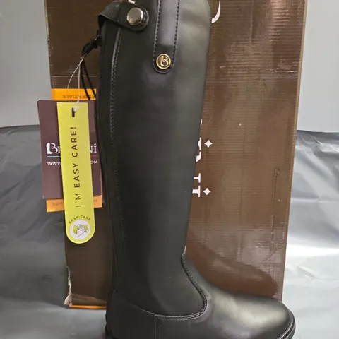 BOXED PAIR OF BROGINI MODENA PICCINO YR LONG BOOTS IN BLACK - UK 1.5