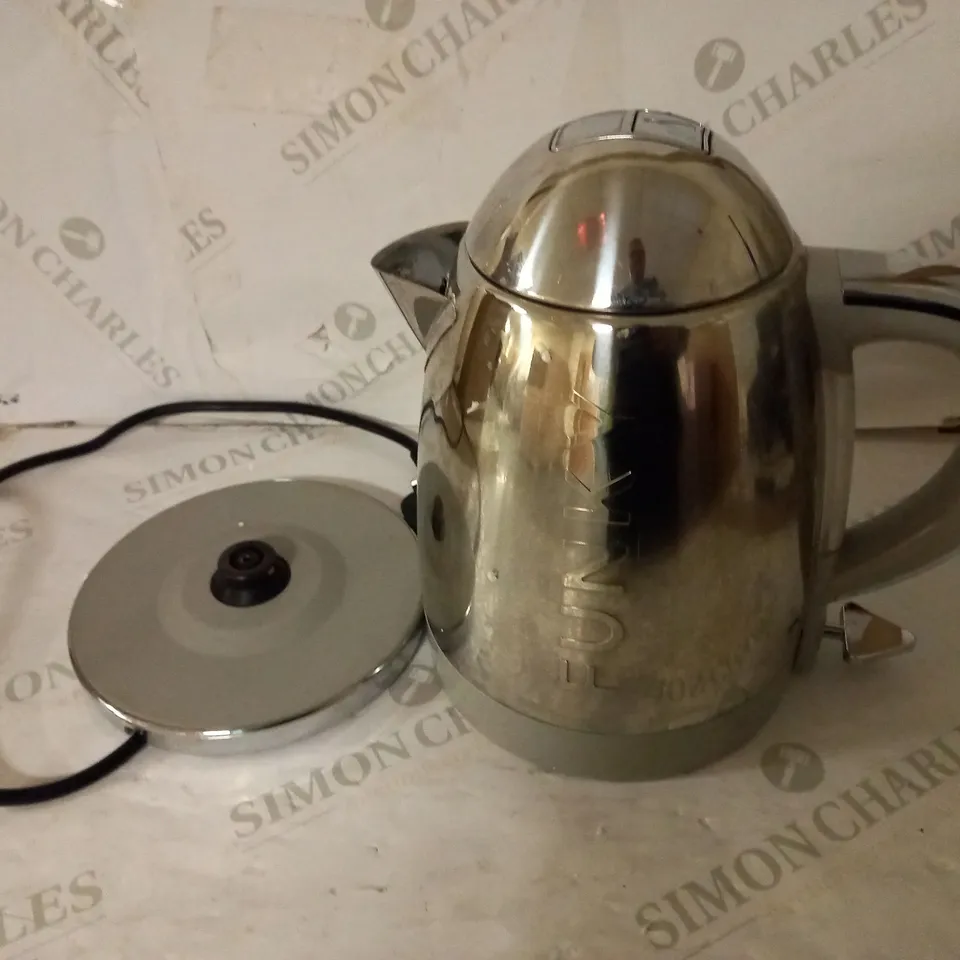 THE FUNKY APPLIANCE COMPANY 1.7 LITRE FUNKY KETTLE, CHROME RRP £79.99