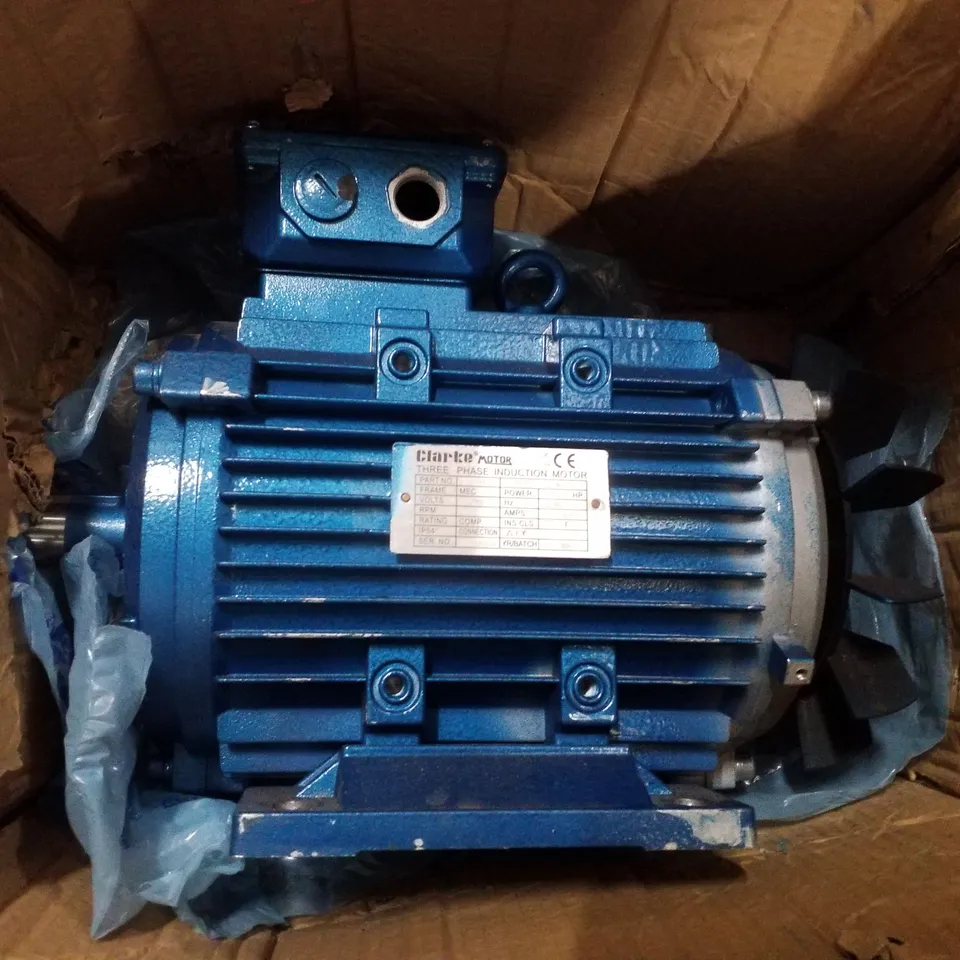 BOXED CLARKE 7.5HP THREE PHASE 2-POLE MOTOR (400V)