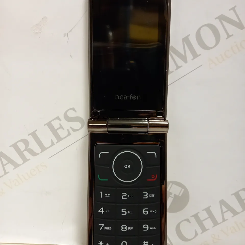 BEAFON C240 FLIP MOBILE PHONE 