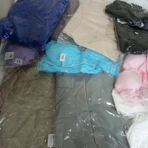LARGE QUANTITY OF ASSORTED BAGGED CLOTHING ITEMS