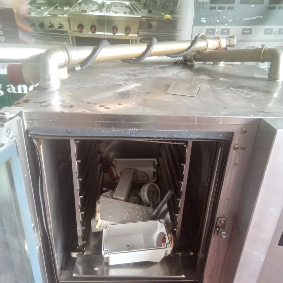BKI SIX GRID COMBI CONVECTION OVEN 