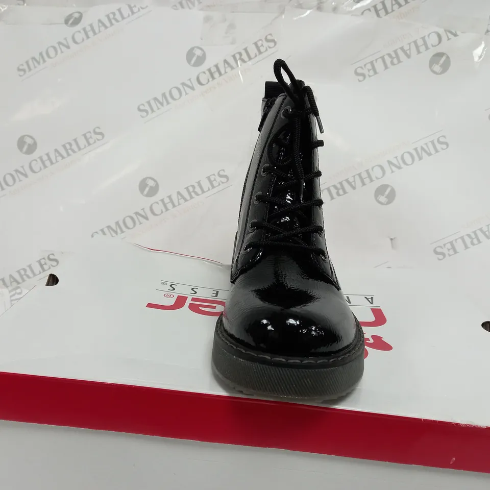 RIEKER LACE UP BOOT SIZE 5 