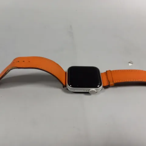 UNBOXED APPLE WATCH SERIES 6 40MM
