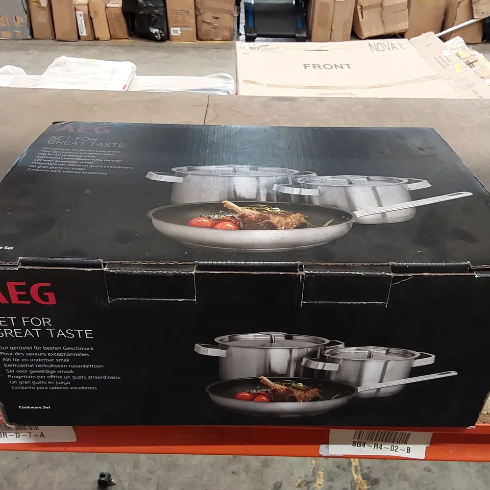 AEG 3-PIECE COOKWARE SET