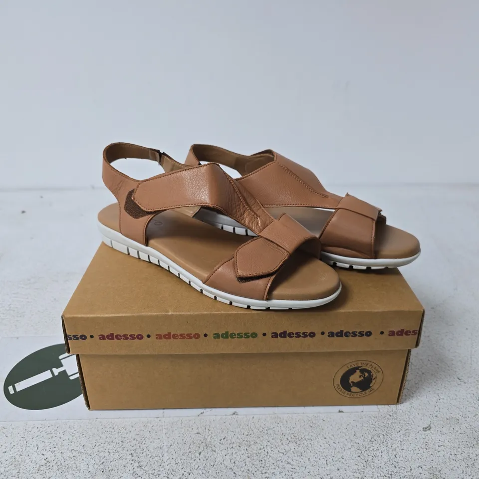ADESSO BLACK LEATHER SANDALS SIZE 40 BOXED