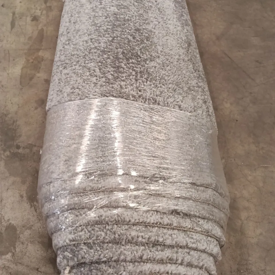 ROLL OF NEW LINCOLNSHIRE GRANITE APPROX SIZE: 1.8M X 4.00M