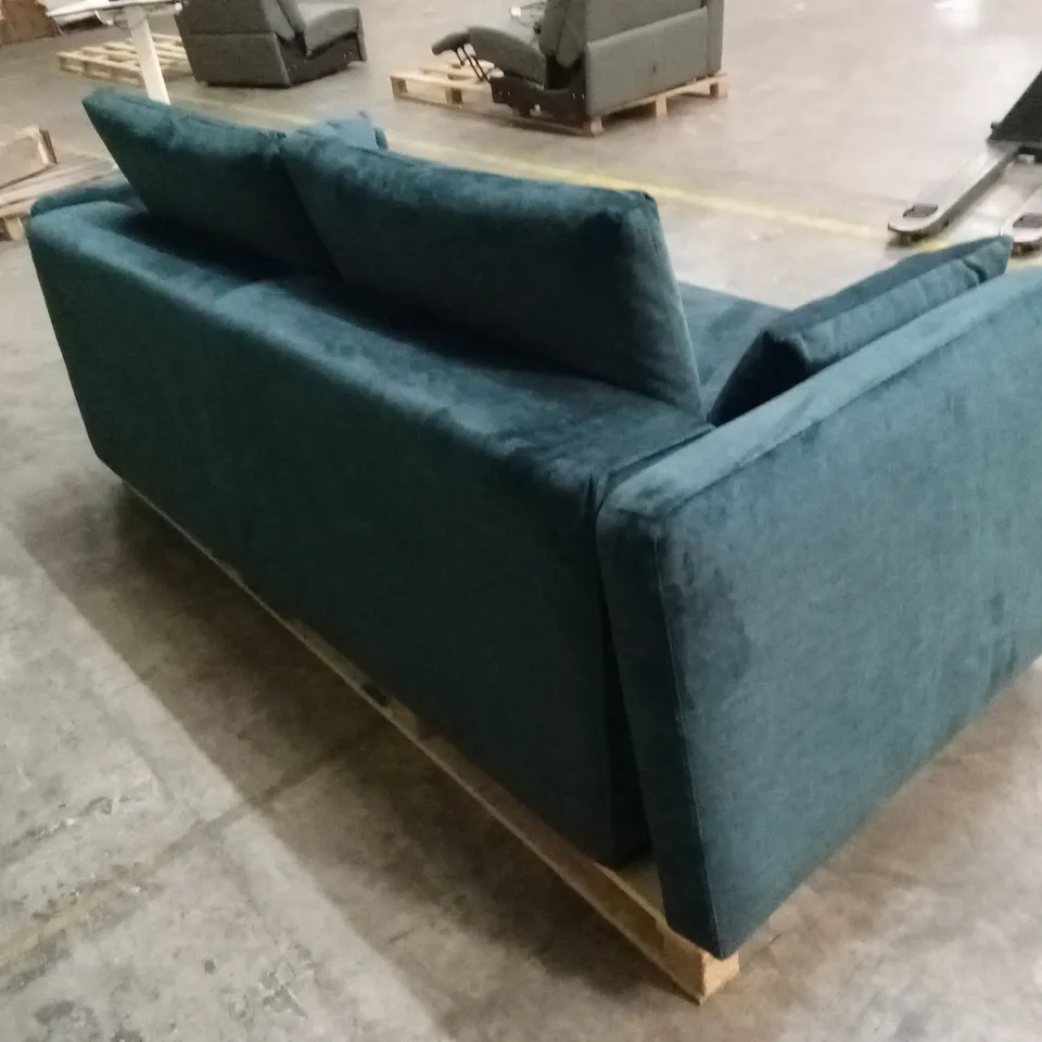 QUALITY DESIGNER ITALIAN MADE SORAGGIO 3 SEATER FABRIC SOFA BED