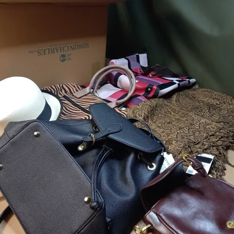 LOT OF APPROX. 15 ASSORTED CLOTHING ACCESSORIES IN VARYING SIZES/COLOURS/STYLES TO INCLUDE: BAGS, HAT, SCARFS