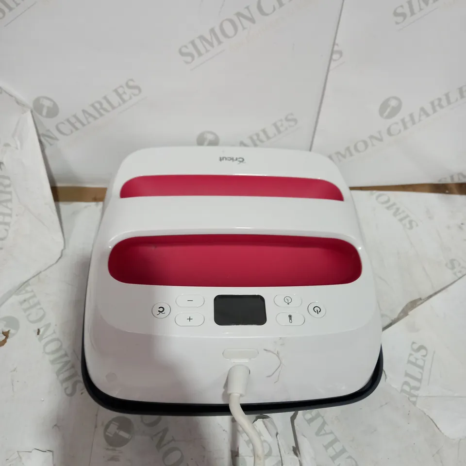 BOXED CRICUT EASYPRESS MINI RRP £169.99