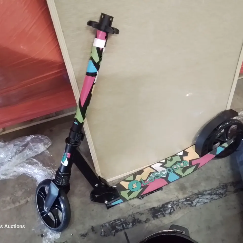 PALLET OF ASSORTED ITEMS TO INCLUDE, LA SCOOTA, OVERMONT CAST IRON PAN, PIN BOARD, CHILDS ACTIVITY CENTRE, INFLATABLE AIR BED, FOLDING STORAGE CRATES.