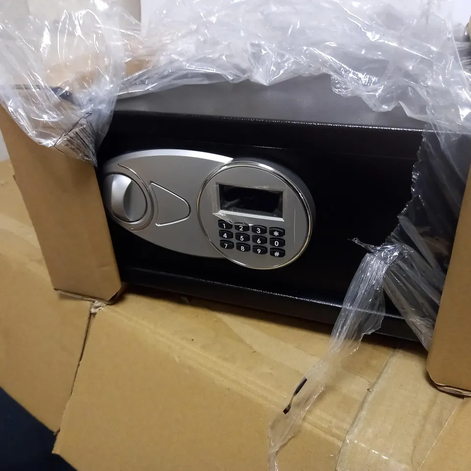 AMAZON BASICS ELECTRONIC SECURITY SAFE