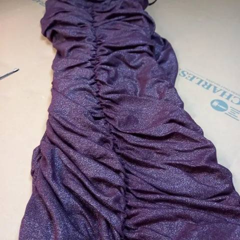 AX PARIS PLUM/GLITTER RUCHED FORM FITTING MIDI DRESS - SIZE 10
