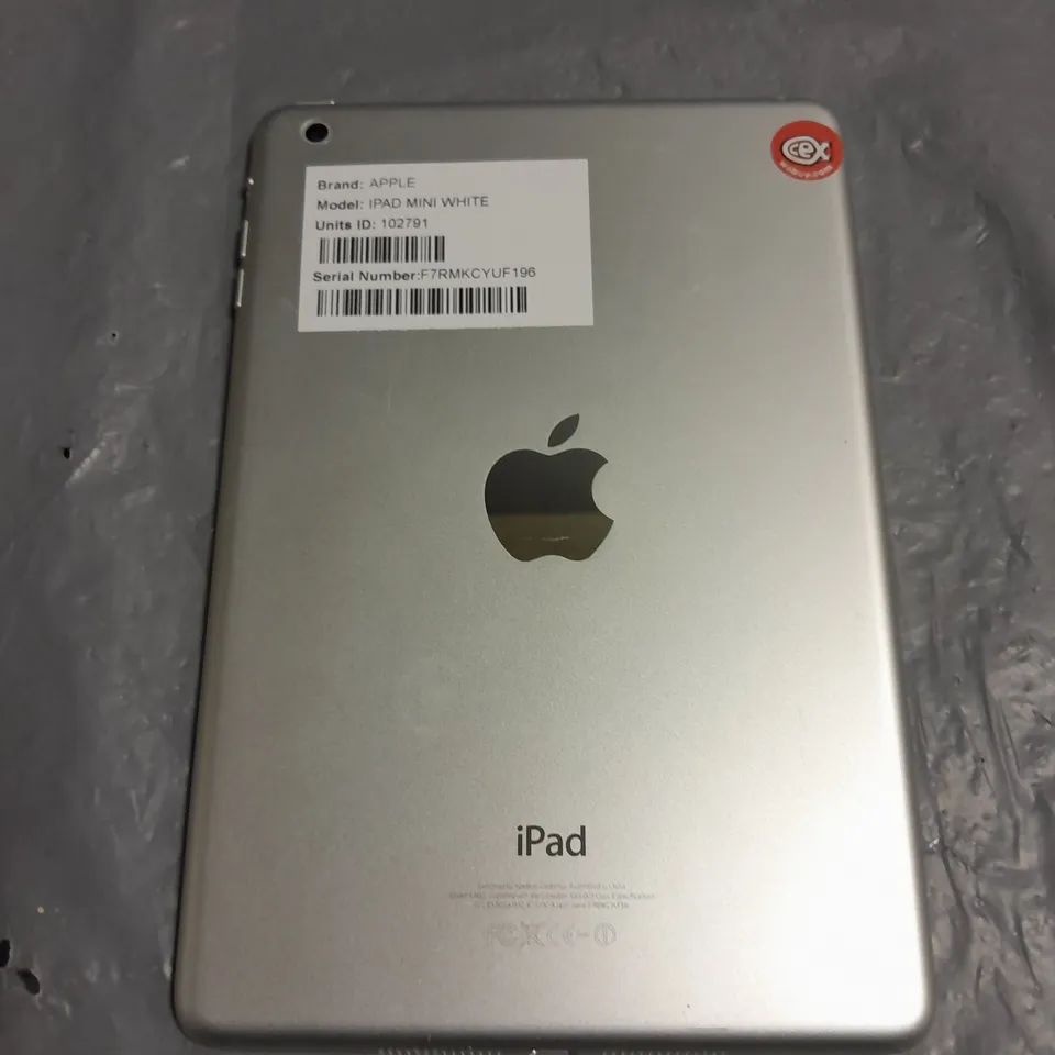 UNBOXED APPLE IPAD MINI IN WHITE - A1432