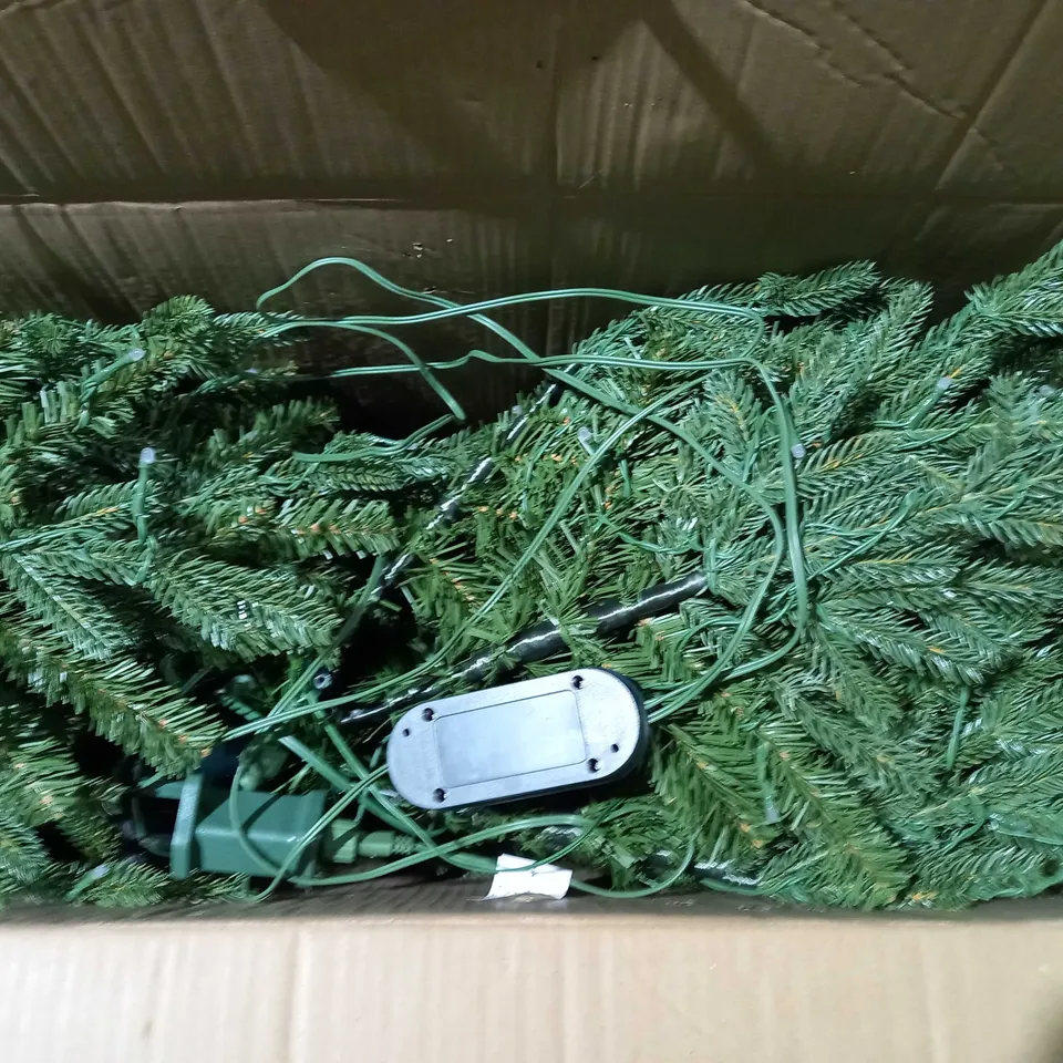 AUBURN NATURAL CHRISTMAS TREE - 4FT