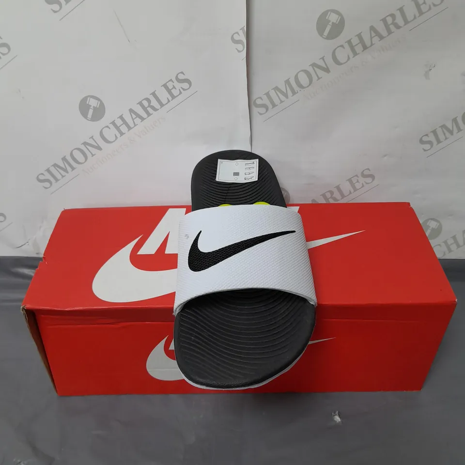 NIKE KAWA SLIDERS WHITE SIZE 4.5