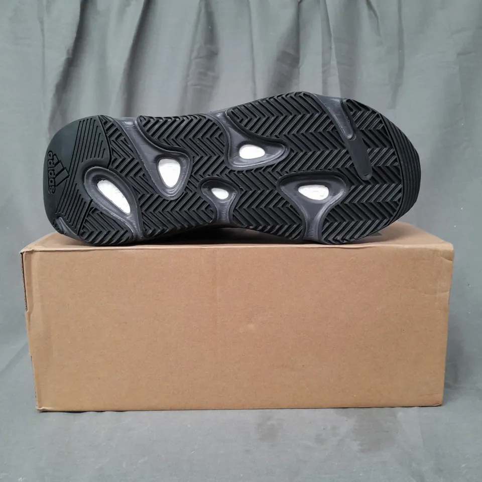 BOXED PAIR OF ADIDAS YEEZY BOOST SHOES IN RUSTIC BLACK UK SIZE 9.5