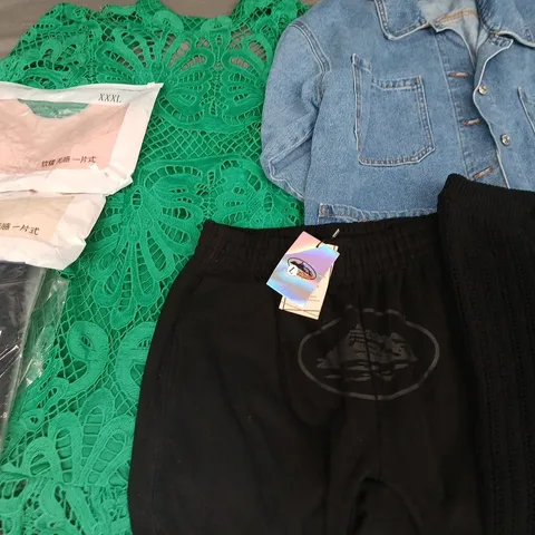 LARGE QUANTITY OF ASSORTED CLOTHING ITEMS TO INCLUDE PRIMARK, NEW LOOK AND ZARA