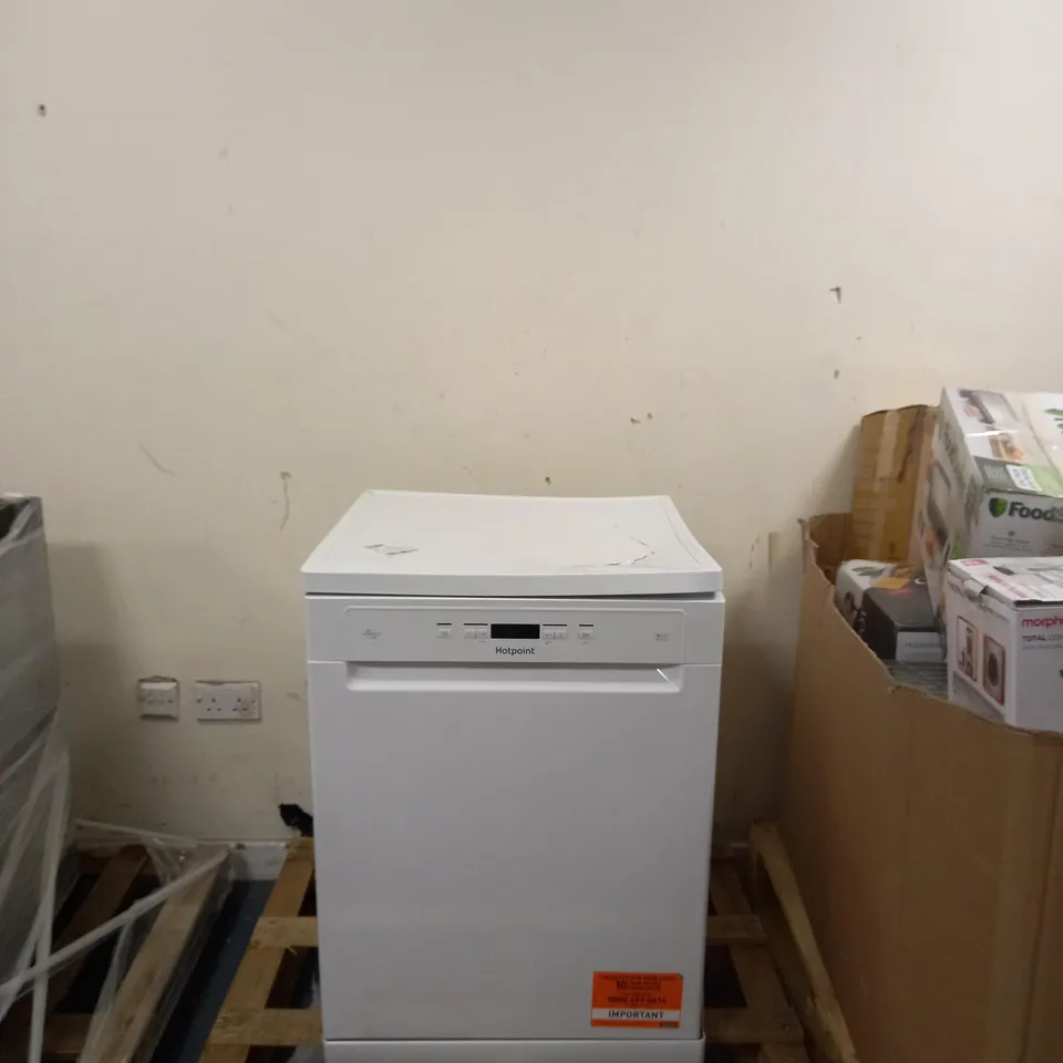 HOTPOINT HFC 3C26 WC X UK FREESTANDING STANDARD DISHWASHER, 14 PLACE SETTINGS, 7 PROGRAMS, STAINLESS STEEL WHITE [ENERGY CLASS E] COLLECTION ONLY